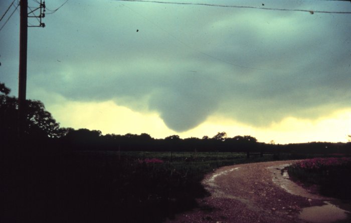 Funnel Cloud near Archer City TX, 27 May 0